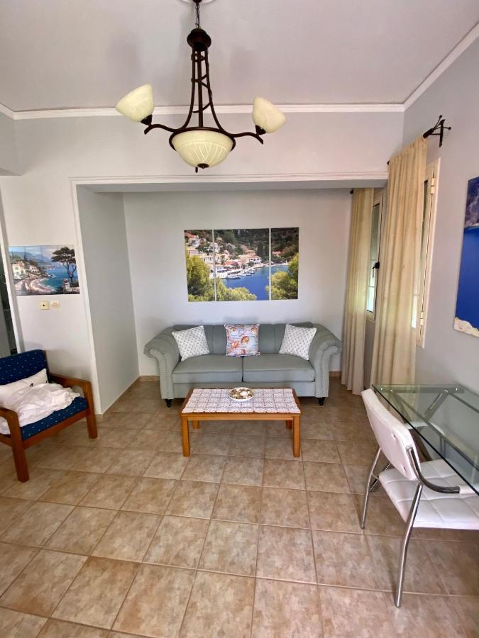 Gallery Apartments Lixouri Exterior photo